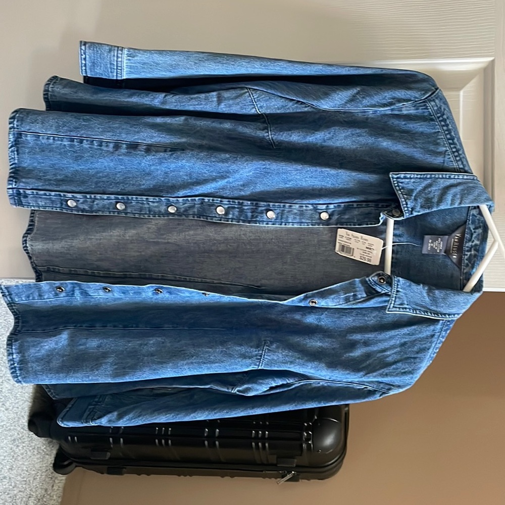 100% Cotten Medium Van Heusen Women’s denim jacket